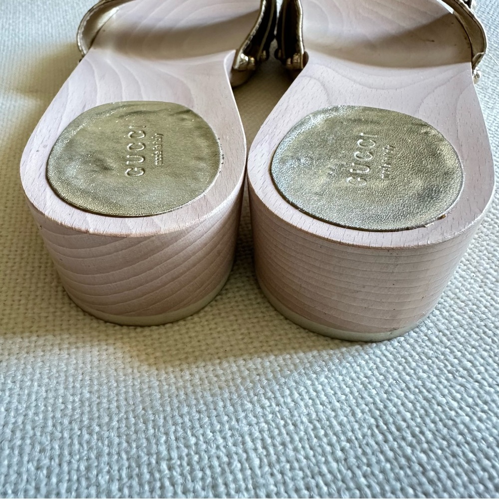 GUCCI Metallic Gold Horsebit Mules🌸 - Picture 2 of 6